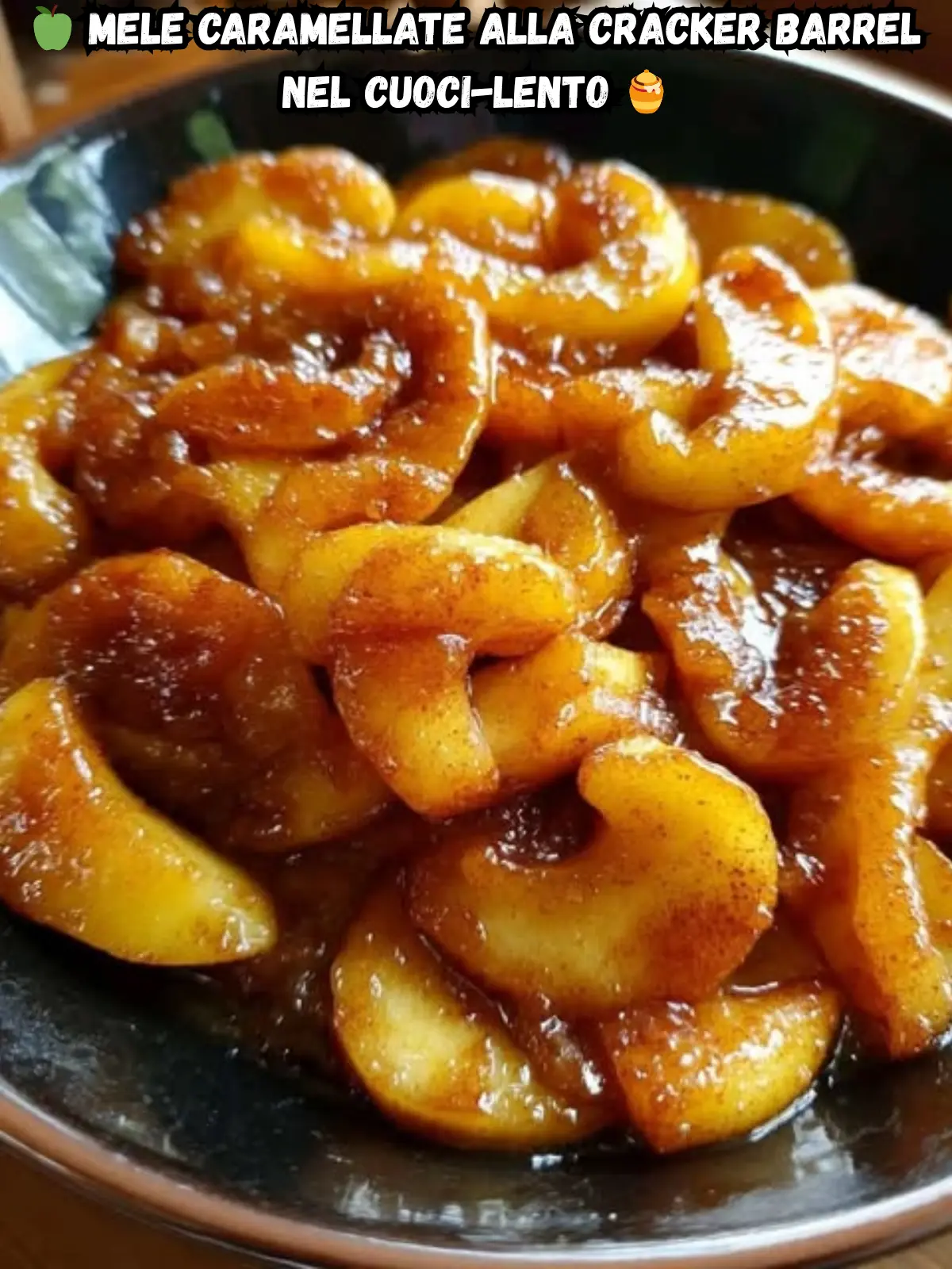 Mele Caramellate alla Cracker Barrel nel Cuoci-Lento